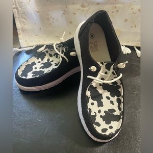 EUC COW PRINT LOAFERS